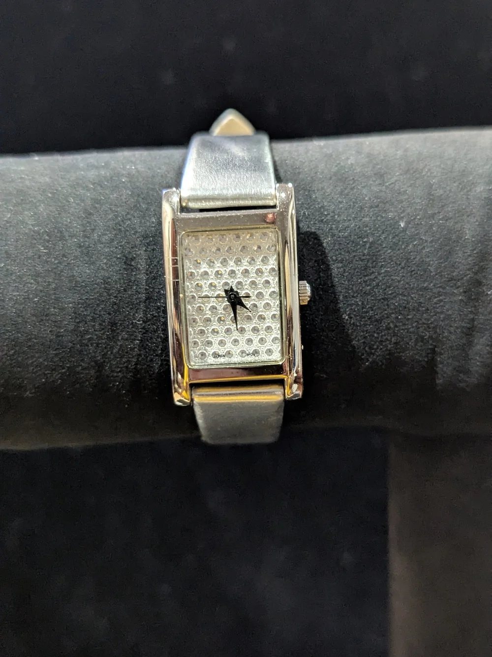N/A elegant women